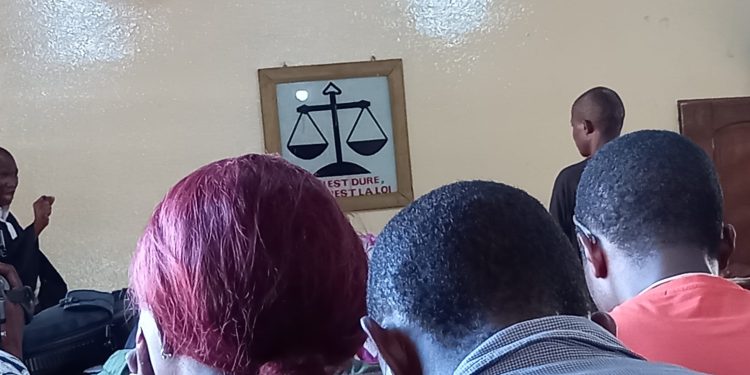 AFFAIRE M'MAH SYLLA : DR SEBORI PLAIDE NON COUPABLE DEVANT LA BARRE 1 20221122 164853 scaled 1