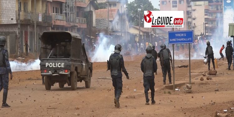 Acte 1 des forces vives de Guinée : l'axe le prince incontrôlable 1 10 MAI.00 06 44 22.Still024