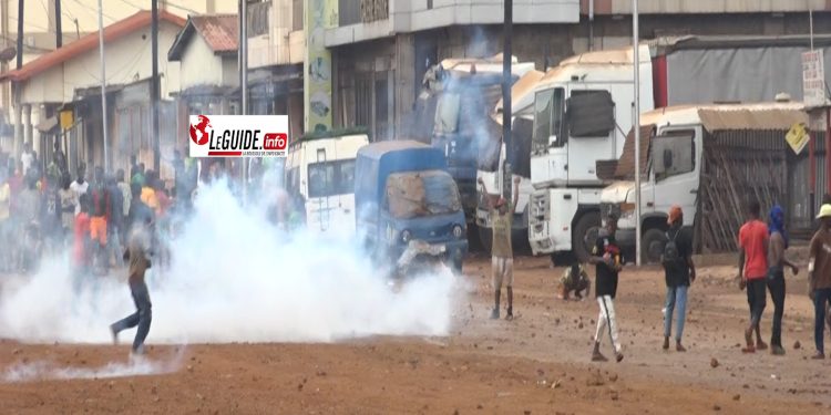 Transition guinéenne : "30 morts, 108 blessés par balles et 12 handicapés à vie", bilan des Forces Vives de Guinée 1 CONTESTATEURS