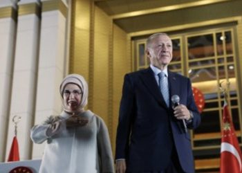Turquie : Erdogan réélu, Macron le felicite et Natalie Yamb se moque (Tweeter)