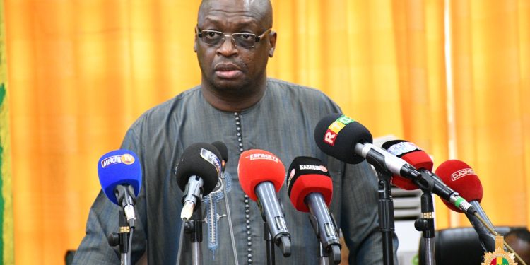 Nouvelle constitution : les propositions d’AGUIPEL, de l’URTELGUI et de REMIGUI au CNT 1 Nouvelle constitution : les propositions d’AGUIPEL, de l’URTELGUI et de REMIGUI au CNT