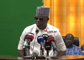 Future constitution : « un parlement fort et un régime présidentiel », Charles Wright