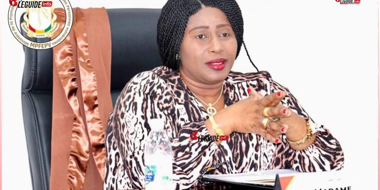 Niveau de pauvreté : « 40% de la population guinéenne sont des indigents », Aïcha Nanette Conté (Vidéo) 1 Niveau de pauvreté : « 40% de la population guinéenne sont des indigents », Aïcha Nanette Conté (Vidéo)