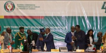 Transition/Guinée, Mali et Burkina Faso : la CEDEAO fixe des limites infranchissables (vidéo) 
