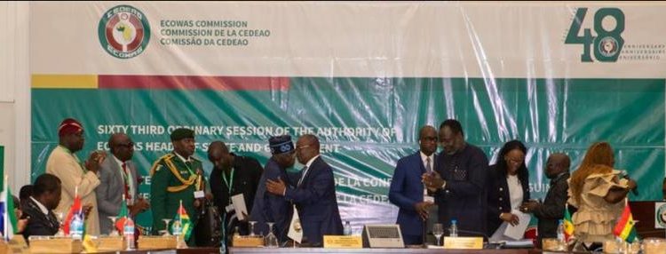 Coup d’État en gestation au Niger : la CEDEAO condamne et menace les "Putschistes" 1 Transition/Guinée, Mali et Burkina Faso : la CEDEAO fixe des limites infranchissables (vidéo)