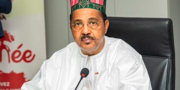 Dr MAMADOU PETHE DIALLO Ministre de la Sante et de lHygiene Pulique de Guinee