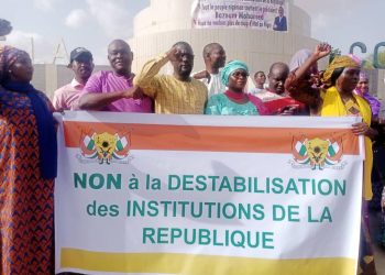 Niamey : Bazoum toujours détenu, des civiles lui apportent du soutien