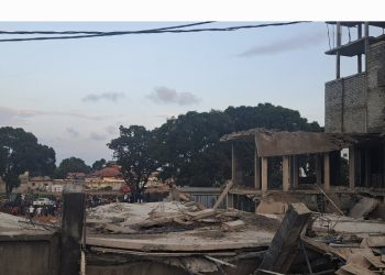 Effondrement d&rsquo;un immeuble à Matoto : cinq personnes sont les décombres 