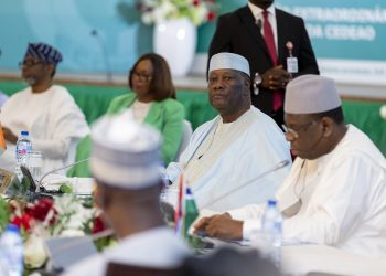 Solidarite contre les putchistes