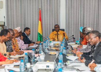 DR BERNARD GOUMOU EN TRAIN DEVALUER DES MINISTRES