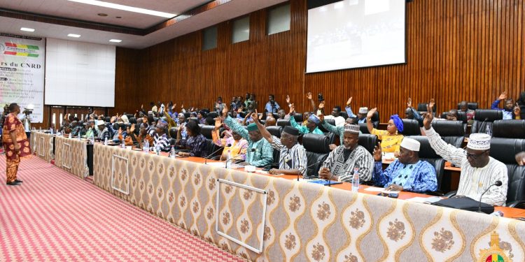 Urgent : un nouveau conseiller nommé au CNT (décret) 1 Des conseillers nationaux au palais du peuple