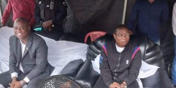 Charles et Dadis a loge officielle