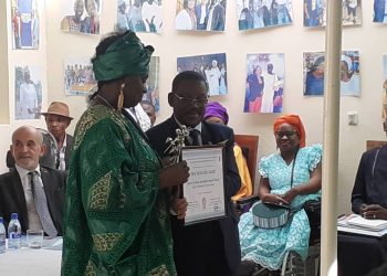 Hadja Djenabou Koumanthio Diallo prix de Bernard DADIE