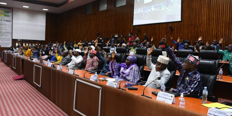 Urgent : les Forces Vives de Guinée passent au niveau supérieur avec la junte 1 CONSEILLERS NATIONAUX EN TRAIN DADOPTER LE VOLET RECETTE DE LA LFI 2024