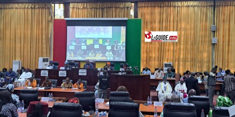 LA LFI 2024 : le discours interpellateur du président du CNT 1 PLENIERE DU 31 DECEMBRE 2023