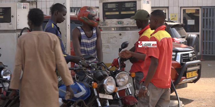 Guinée : la traque des porteurs de bidons contenant du carburant autorisée (communiqué) 1 POMPISTES