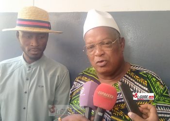 Les camarades secretaires generaux Amadou Diallo CNTG et Sekou Jamal Pendessa SSPPG OK