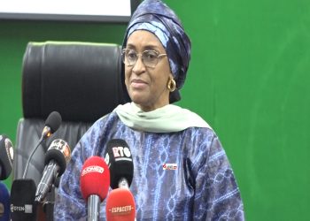 SAFIATOU DIALLO MINISTRE GUINEENNE DE LENVIRRONEMNT
