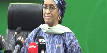 SAFIATOU DIALLO MINISTRE GUINEENNE DE LENVIRRONEMNT