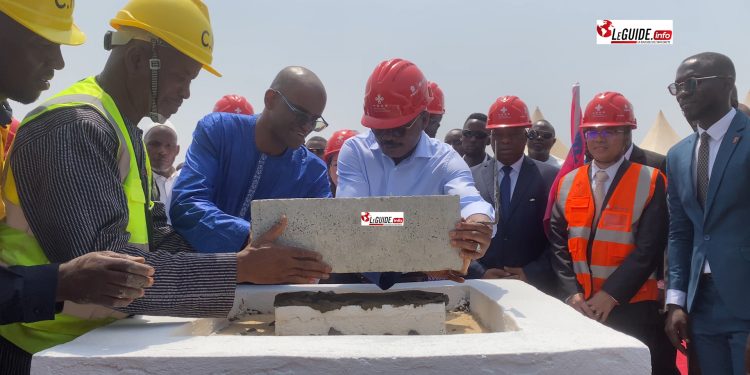 Pose de la première pierre du siège du parlement : promesses, engagements et projections ! 1 Pose de la primiere pierre