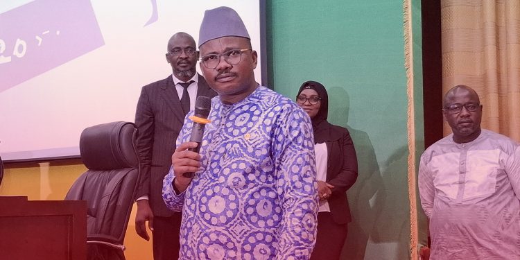 Routes guinéennes : « Nous devons … construire des vraies autoroutes à péage », Dr Dansa Kourouma