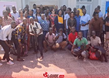 Des-journalistes-guineens-en-compagnie-des-responsables-allemands-a-la-MDP-Guinee.