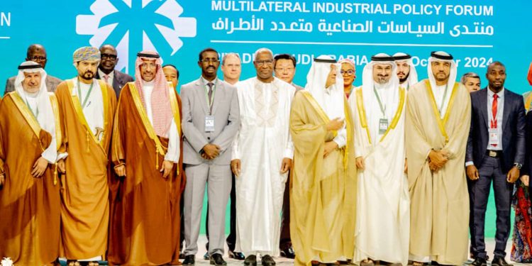 Riyad : La Guinée réaffirme sa volonté de promouvoir la transformation locale de ses ressources 1 Riyad : La Guinée réaffirme sa volonté de promouvoir la transformation locale de ses ressources