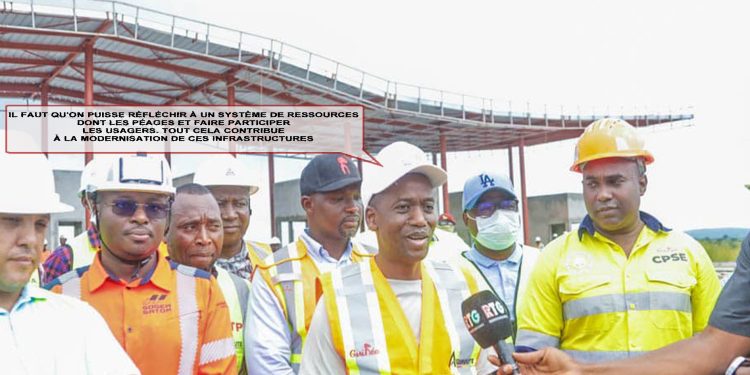Pont unique de Tanéné : le Ministre visite les chantiers et exige le respect des délais