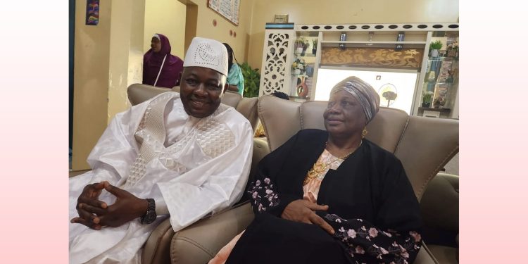 Triste nouvelle : le journaliste Aboubacar Diallo a perdu sa mère à Conakry 1 Triste nouvelle : le journaliste Aboubacar Diallo a perdu sa mère à Conakry