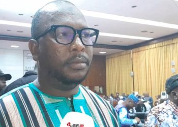 Fin de la transition en Guinée : un conseiller national se démarque