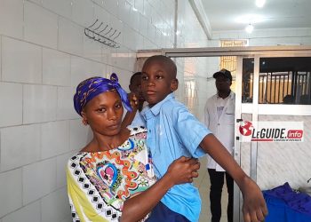 SOS : abandonné par son père, il souffre avec sa mère depuis 12 ans