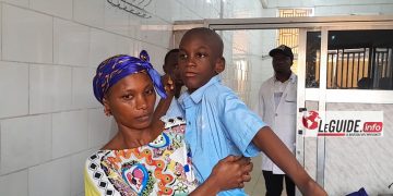 SOS : abandonné par son père, il souffre avec sa mère depuis 12 ans