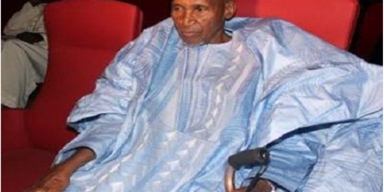 Hommage à Elhadj Biro, l’immortel exemple d’intégrité (Alpha Abdoulaye Diallo) 1 La Guinée en deuil : un compagnon de l’indépendance et ancien président du parlement décède à 103 ans