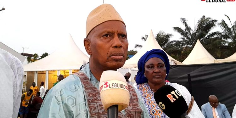 Urgent : la HAC suspend un journaliste et un organe de presse en Guinée 1 Médias : « une bonne parole rassemble et un petit mot mal placé détruit », Boubacar Yacine Diallo