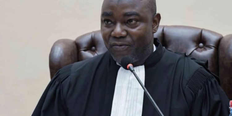 Justice : la société Elite Guinée Business Services battue devant le Tribunal du Commerce par une ex-employée 1 Justice : la société Elite Guinée Business Services battue devant le Tribunal du Commerce par une ex-employée