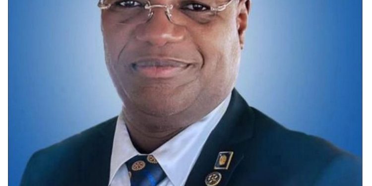 L’Ecrivain Haïtien : Clément II BENOÎT est en “résidence surveillée” dans la ville des Cayes ! 1 Culture haïtienne : Clément II BENOÎT, Monstre sacré du secteur du livre (portrait)