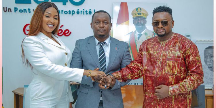 Calumet de la paix : « Chaque ménage traverse des difficultés », déclare Azaya après s’être réconcilié avec sa femme