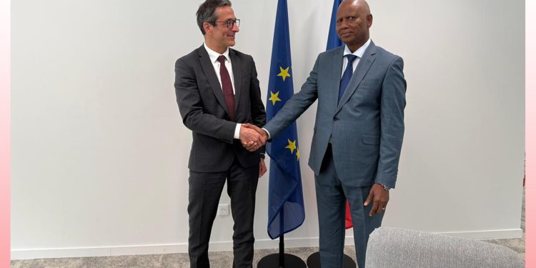 France : le Président de la HAC-Guinée échange avec le nouveau Président de l’ARCOM-FRANCE