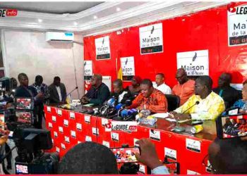 Guinée : les associations de presse et les autorités sermonnent les journalistes