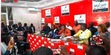 Guinée : les associations de presse et les autorités sermonnent les journalistes