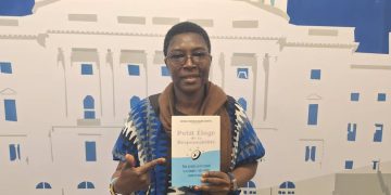 L&rsquo;Ambassade des États-Unis en Guinée lance un club de lecture, axé sur le développement personnel