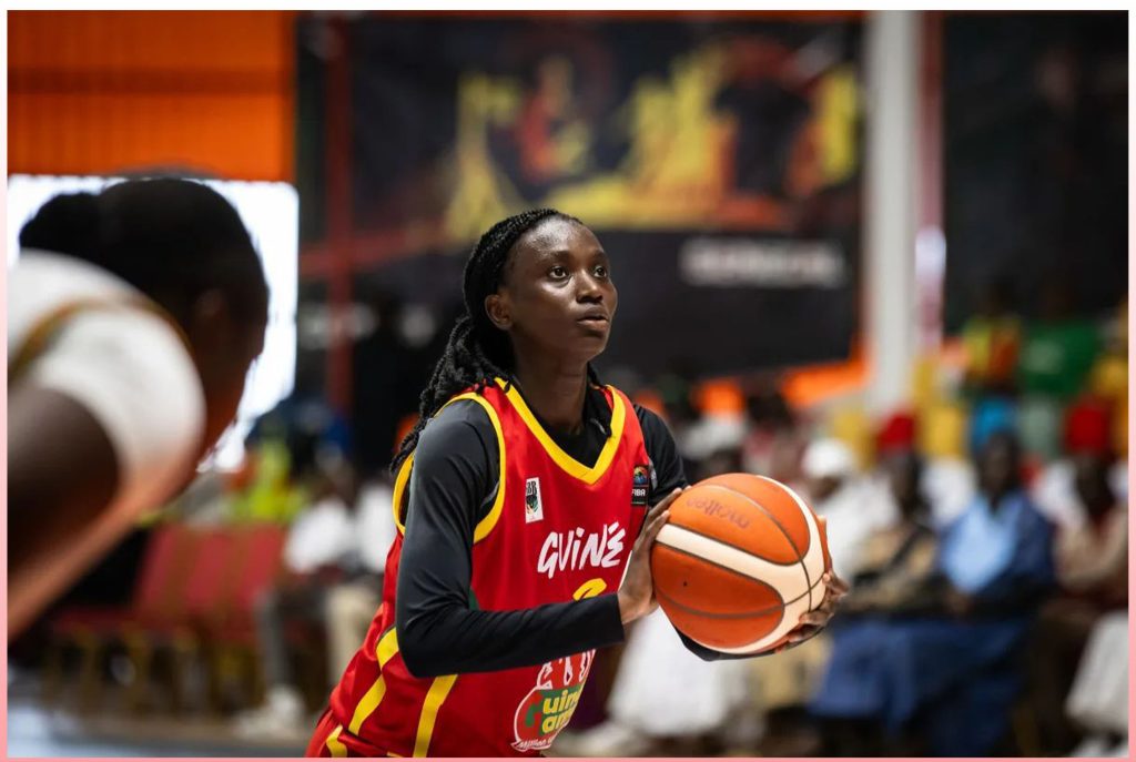 Afrobasket Féminin 2025 : entrée compliquée pour la Guinée face au Sénégal 2 Une basketeuse guineenne