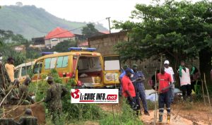 Lambulance en attente a Maneah