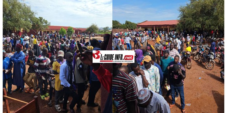Kouroussa : Après une longue attente, les agents des bureaux de vote enfin payés 1 Kouroussa : Après une longue attente, les agents des bureaux de vote enfin payés