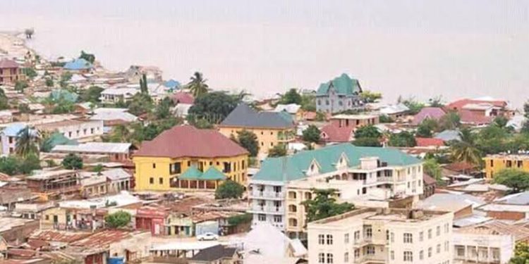 Ville morte à Uvira (RDC) : les Wazalendo réclament le départ du Général Gasita, l'armée s'oppose ! 1 Arrestation des députés en RDC : le cœur des institutions touché, dénonce un élu !