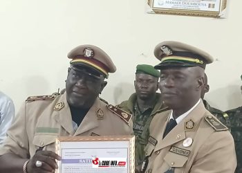 Changement de Commandement : Passation de Service à Kouroussa entre le Colonel Idrissa Camara et le Colonel Ibrahim Souley Camara