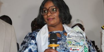 “Prix Ambassadrice de l’inclusion et de la participation citoyenne” : reconnaissance méritée à 𝐃jénabou 𝐓𝐎𝐔𝐑É, Directrice  Générale de la DGE