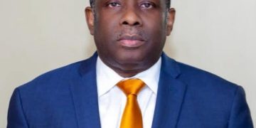Uder Antoine, l'article aux cordes multiples