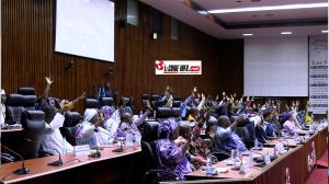 Guinée : Le Statut des anciens dirigeants adopté pour briser le « cycle de la peur » 1 LE CNT ADOPTE LE STATUT DES ANCIENS PR DES CHEFS DETATS DE LEUR CONJOINTS