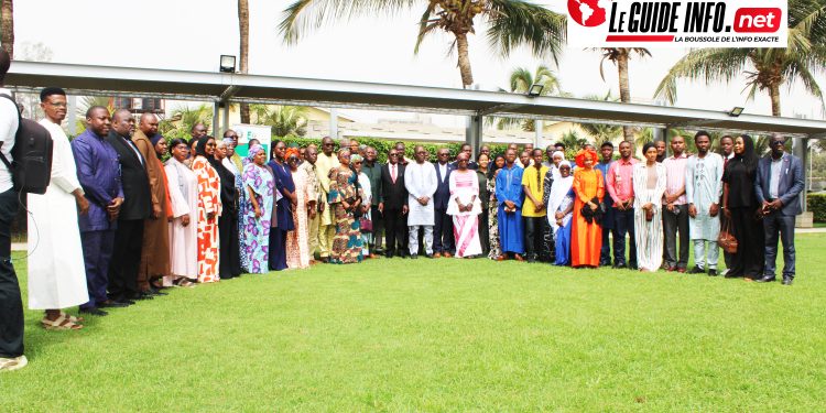 Des participants à la réunion bilatérale sur l'exécution des arrêts de la Cour de Justice de la CEDEAO à Conakry